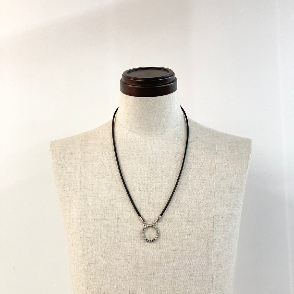 END CUSTOM JEWELLERS】EYEGLASSES HOLDER NECKLACE - STUDS / Silver