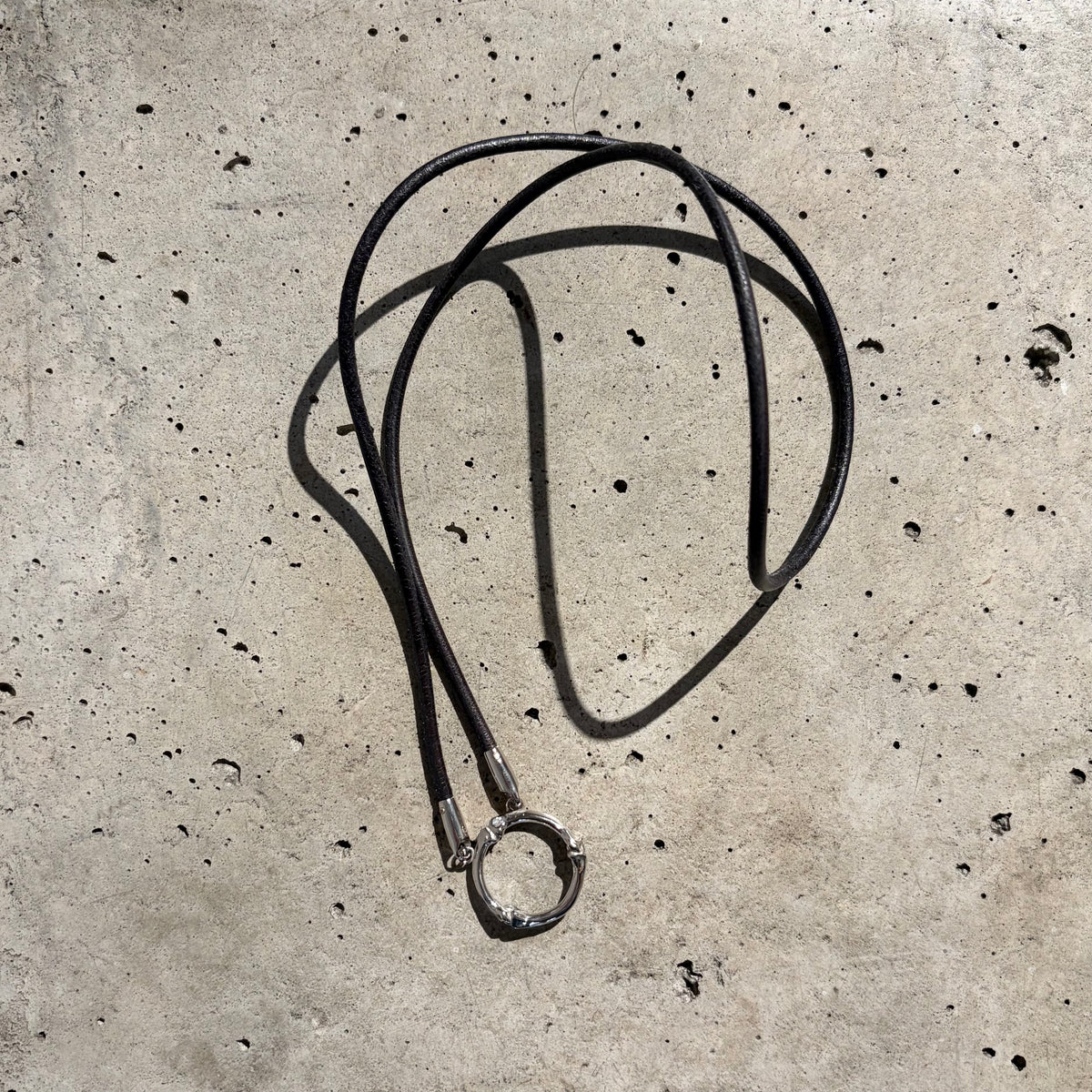 END CUSTOM JEWELLERS】BONE SHAPED EYEGLASSES HOLDER NECKLACE 