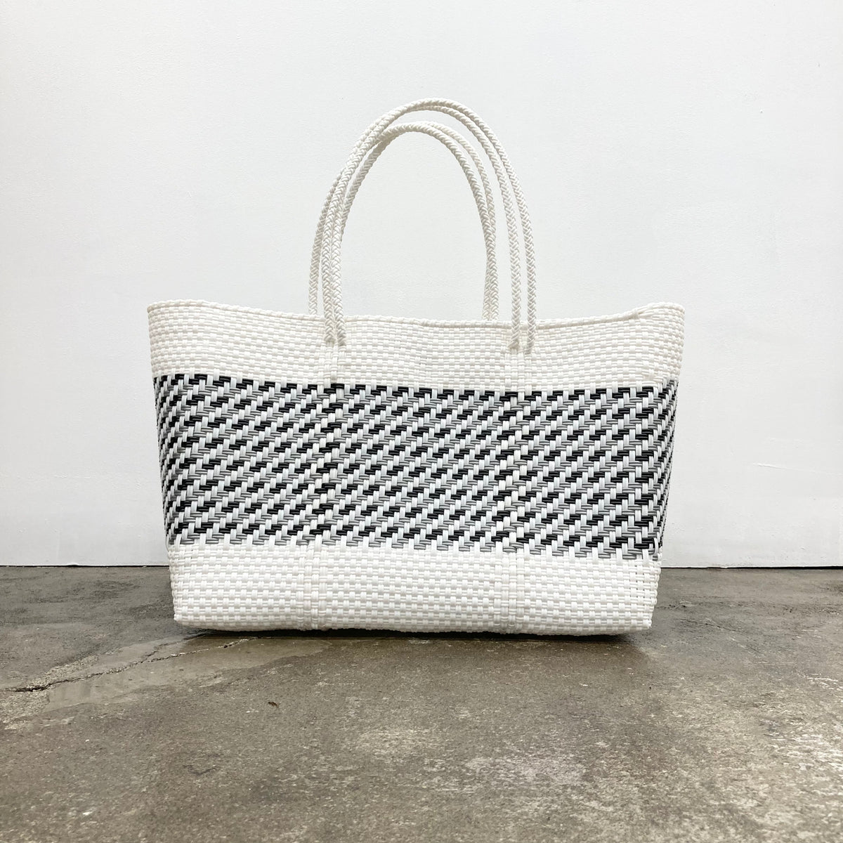 Diminutivo】TSUKIJIトート 長方形 L / White × モザイクライン