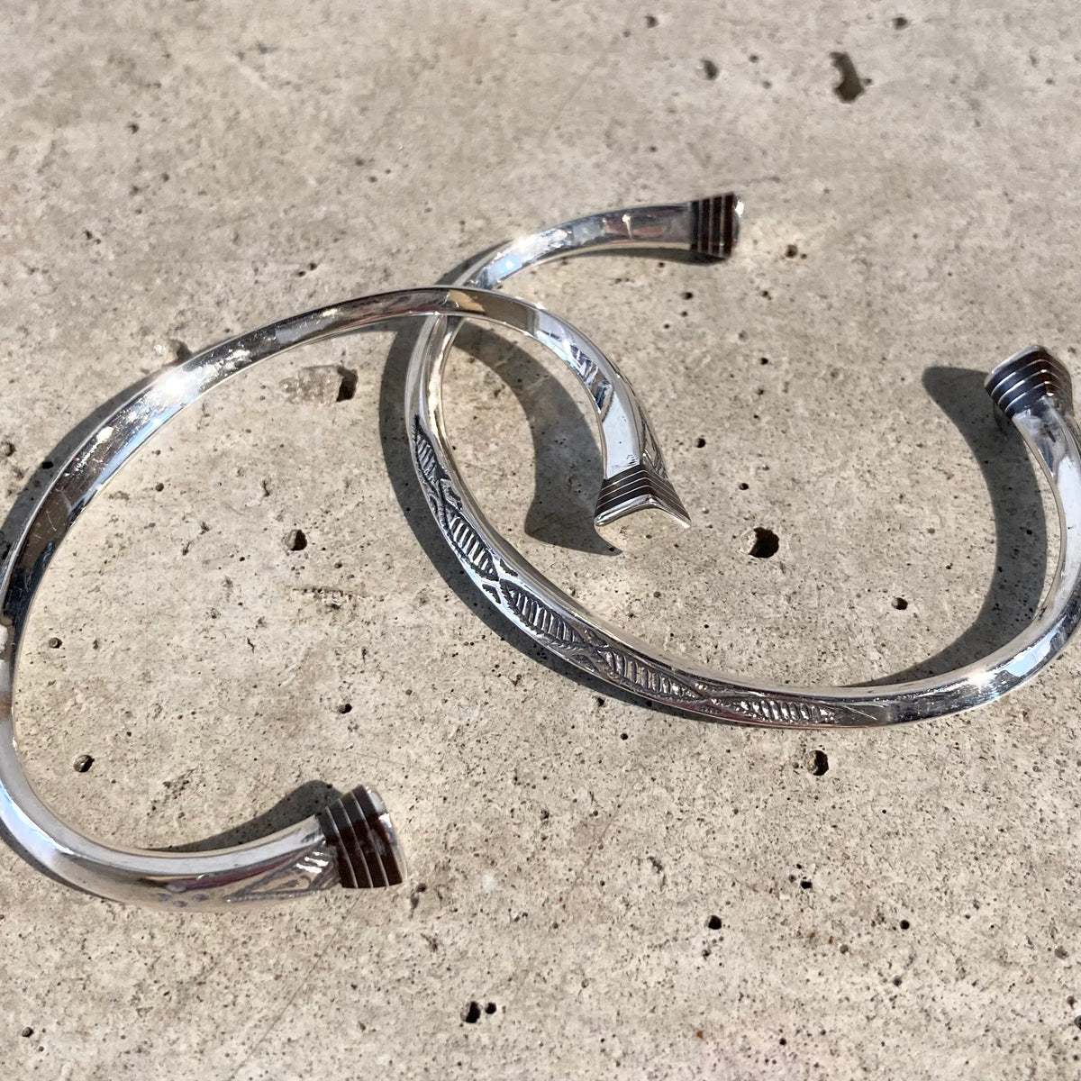 トゥアレグ族 TUAREG SILVER Bangle Bracelet il_340x270.5466506286_sbce.jpg