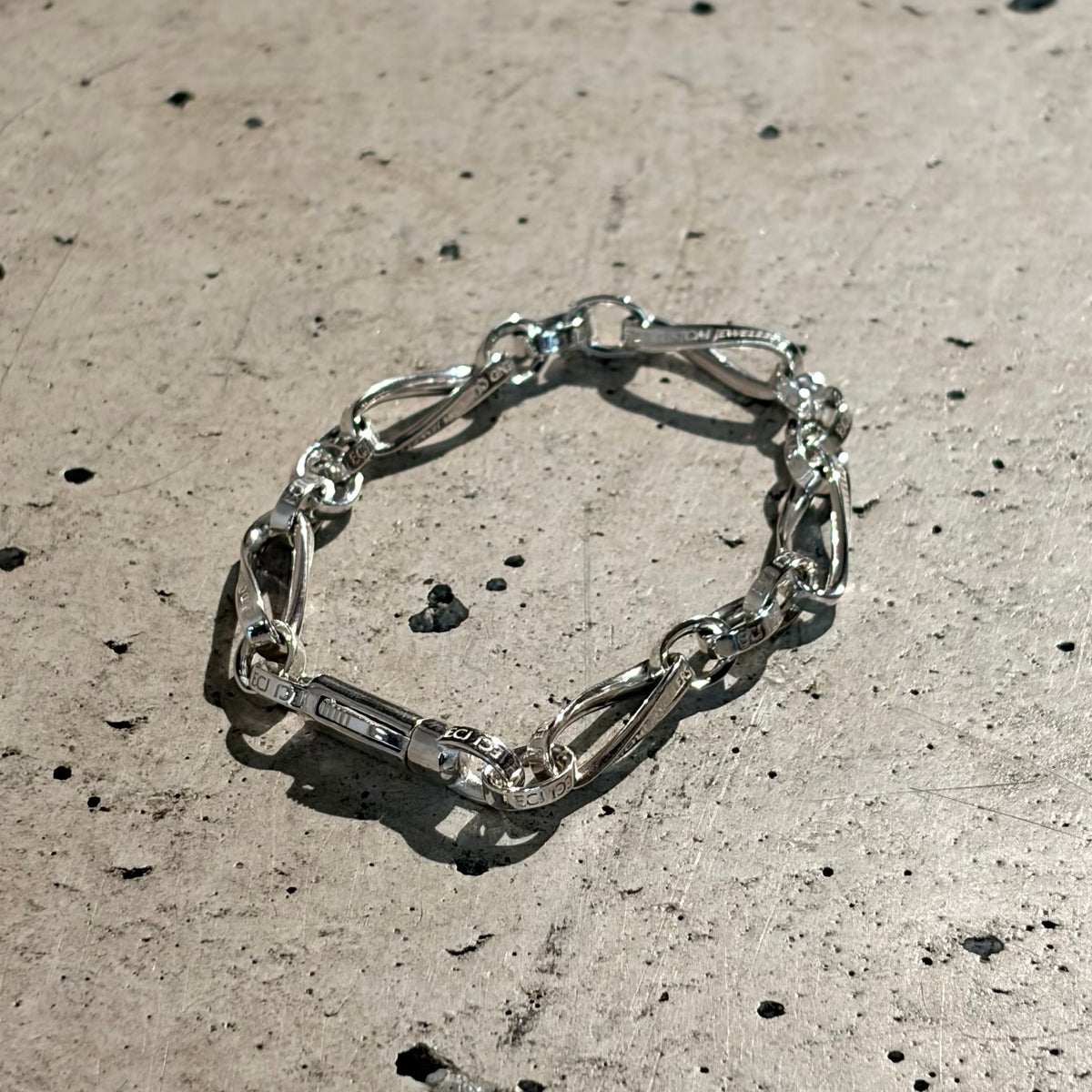 END CUSTOM JEWELLERS】HALF DOME TWISTLINE BRACELET / Silver – TOKIS