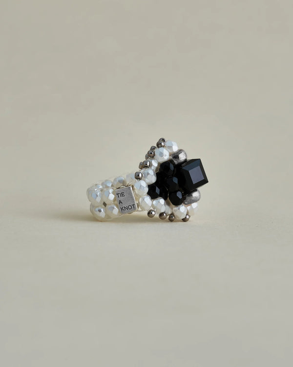 【 TIE A KNOT 】CRYSTAL BEADS RING with SILVER 925 / Black × Pearl #10