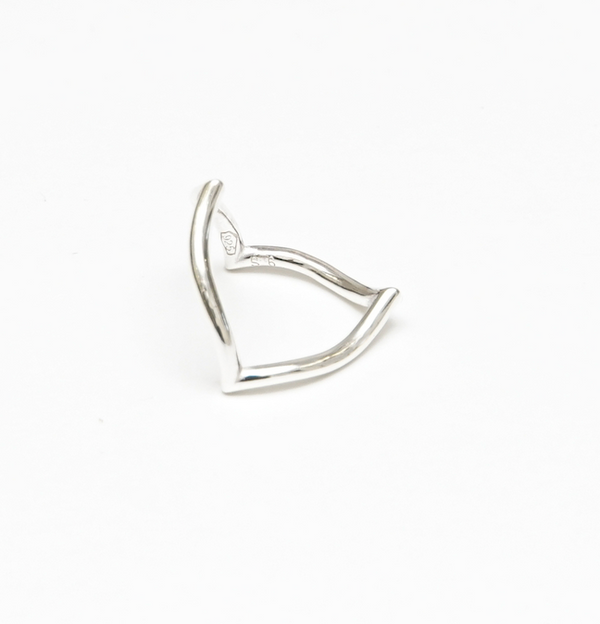 【END CUSTOM JEWELLERS】SILENT FANG RING / Silver