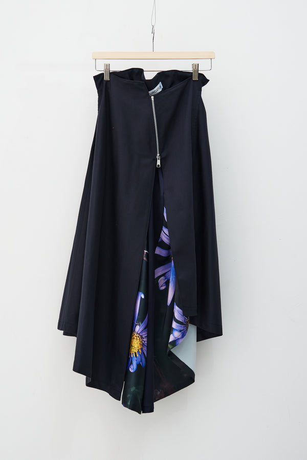 【 BIFURCATUM 】WRAP SKIRT - PRINTED - / Navy