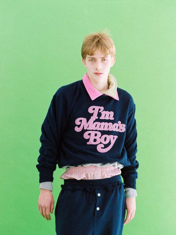 【 HOMMENA 】MAMA'S BOY LOGO SWEAT / Navy