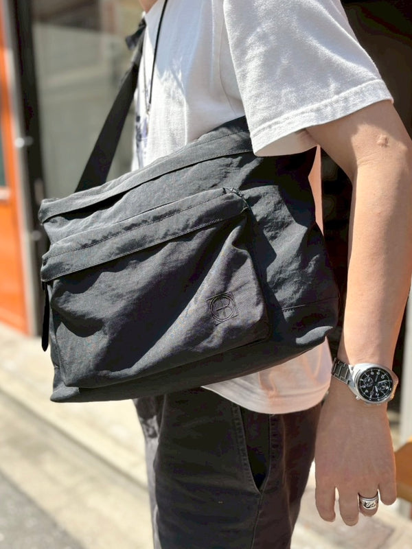 【hobo】SHOULDER BAG - NYLON OXFORD - / Black