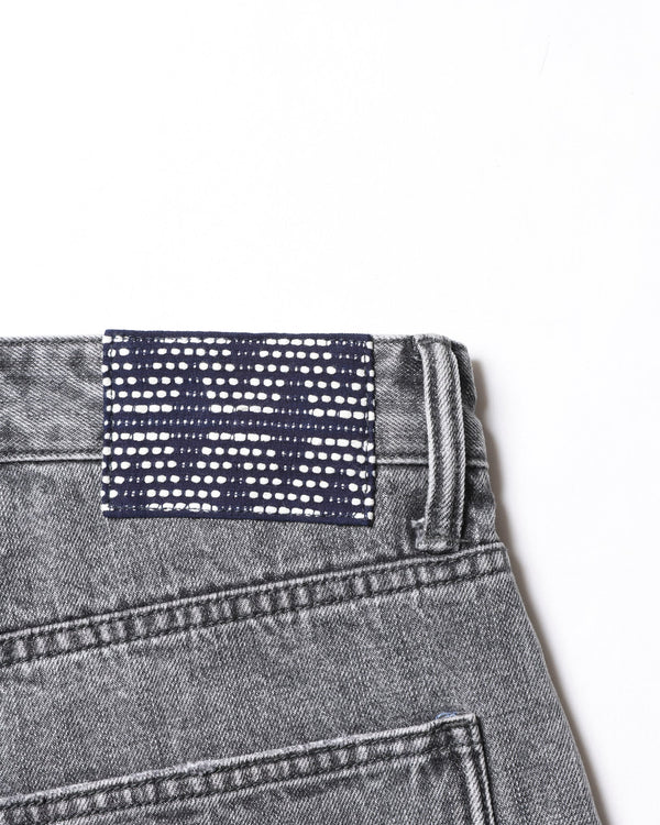 【 Liberaiders 】DAMAGED DENIM BUGGY SHORTS / Black