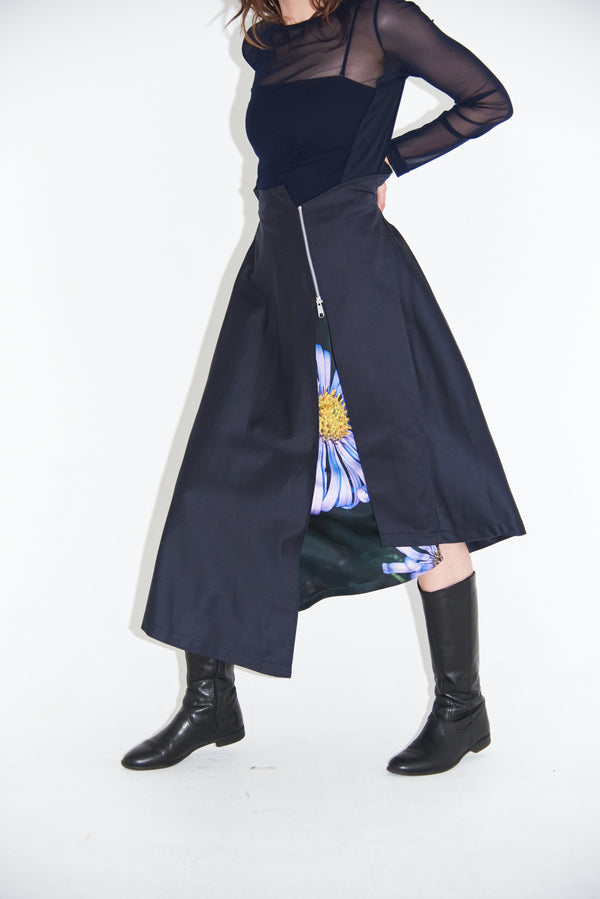 【 BIFURCATUM 】WRAP SKIRT - PRINTED - / Navy