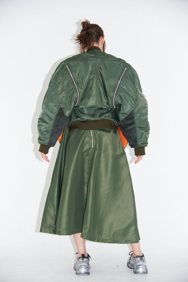 【 BIFURCATUM 】RANDOM FLARE SKIRT / Khaki