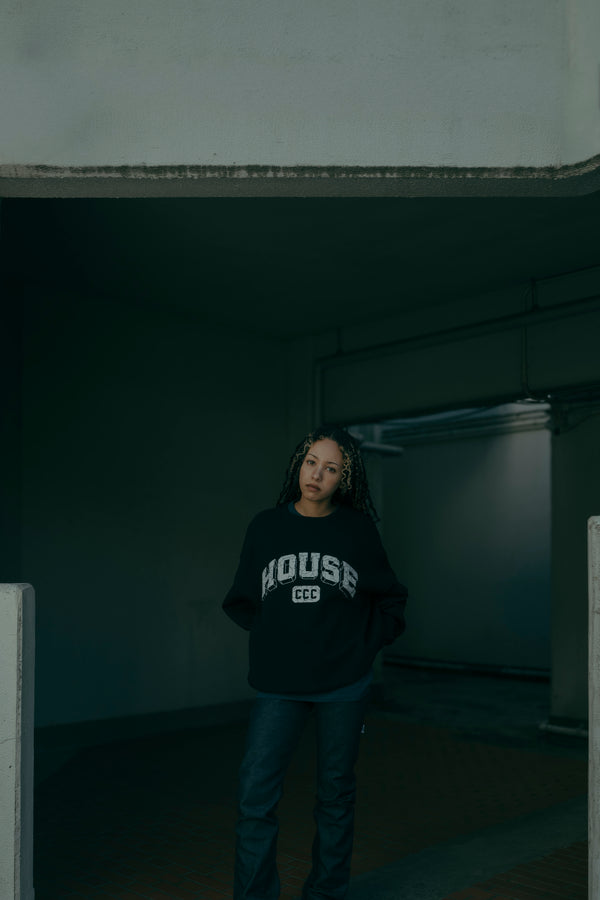 【 CITY COUNTRY CITY 】CCC × IS-NESS MUSIC SWEATSHIRT - HOUSE - / Black