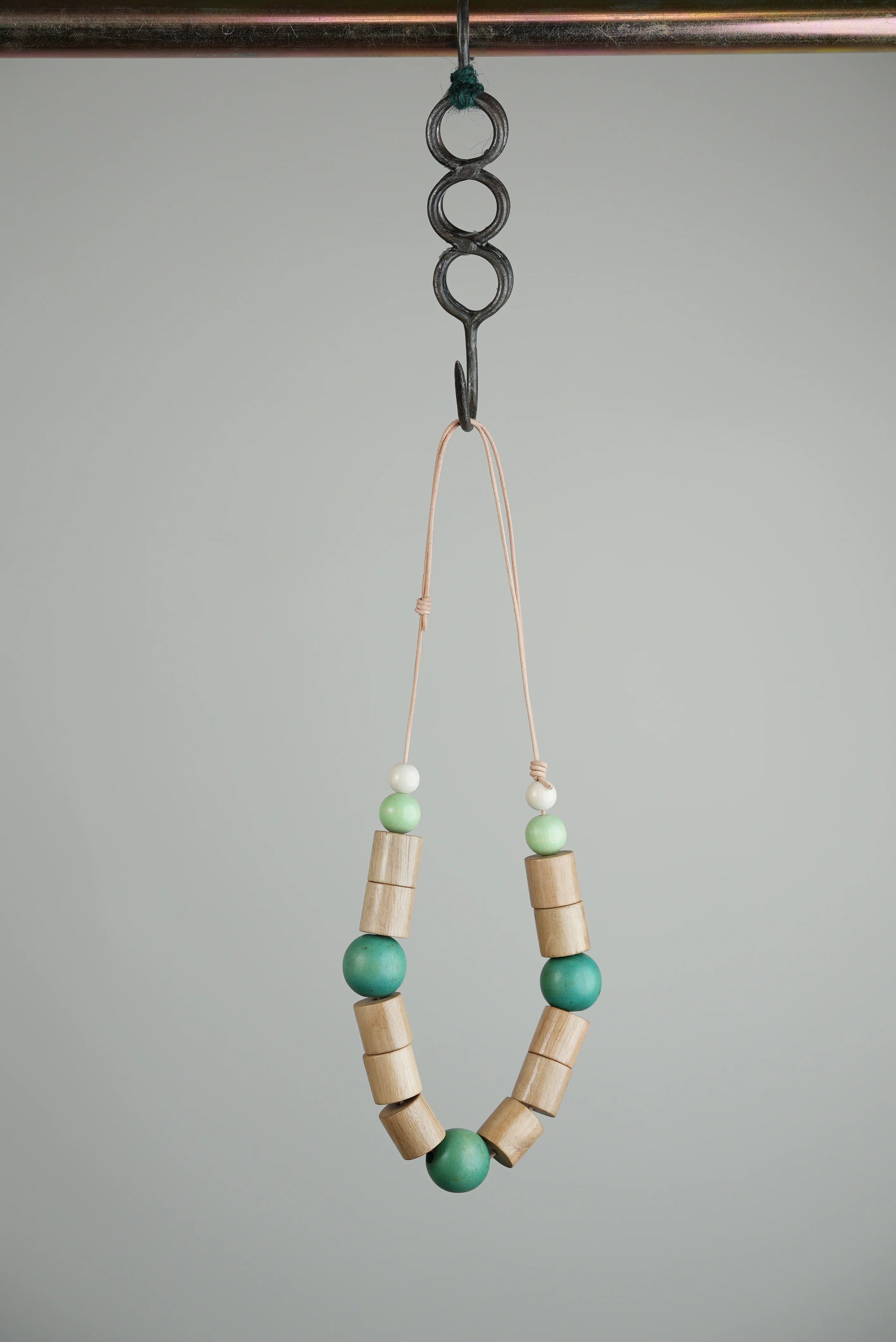 m's braque】GERMAN WOOD BEADS NECKLACE / Green × Natural – TOKIS m's braque】GERMAN WOOD BEADS NECKLACE / Green × Natural – TOKIS