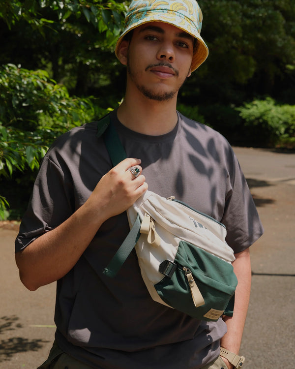 【 TIE A KNOT 】CRYSTAL BEADS RING with SILVER 925 / Emerald × Gray #3