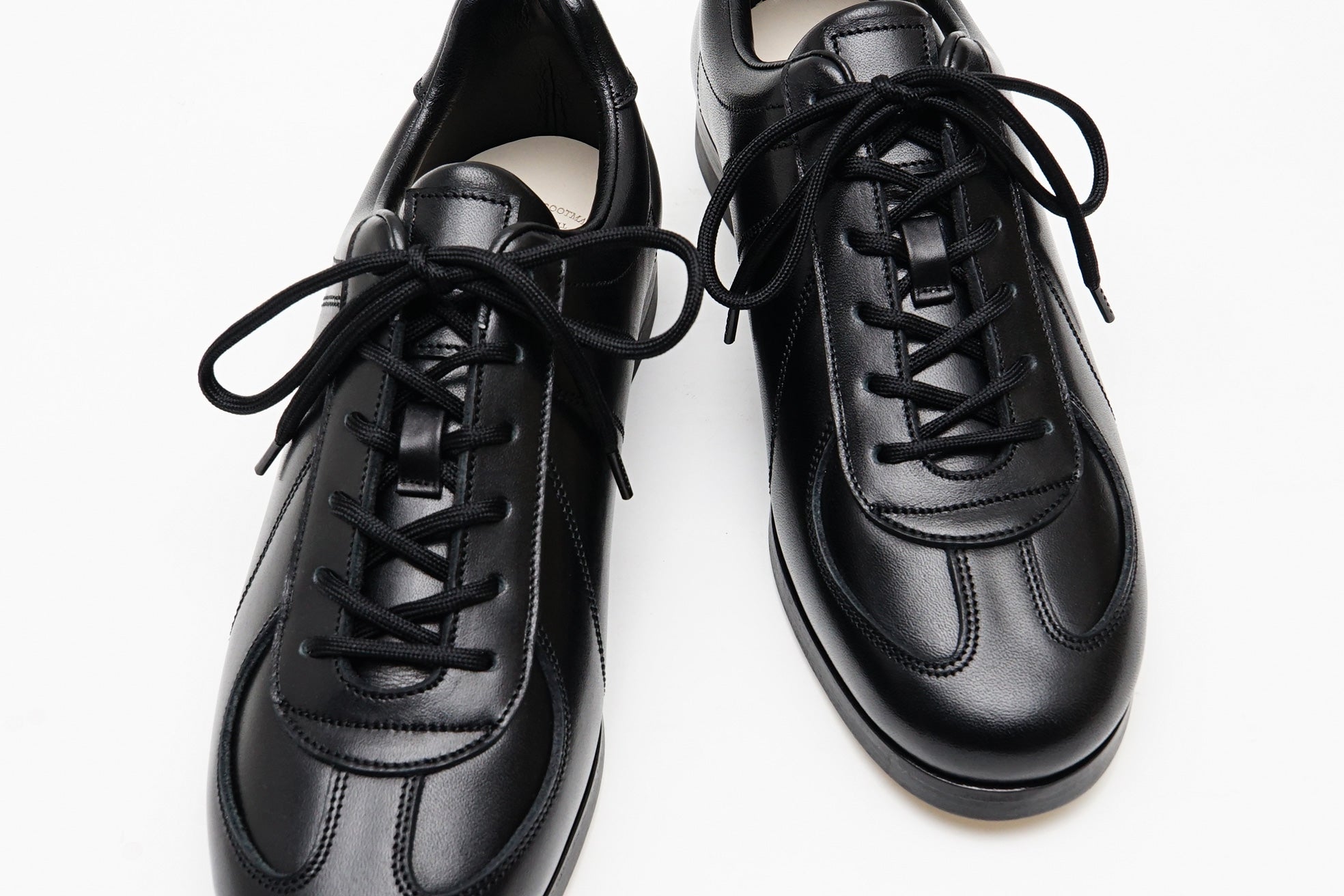 foot the coacher / フットザコーチャー】NON-SPORTY SNEAKERS