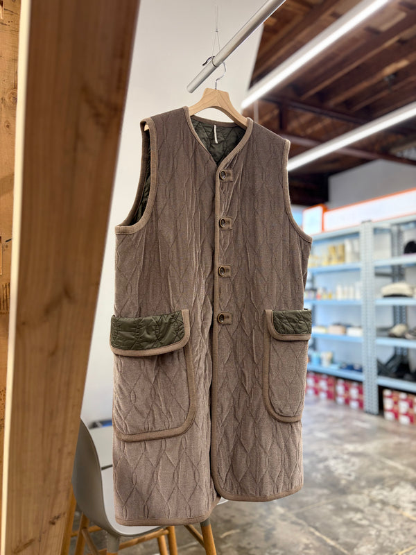 【m's braque】SILK-LOFT QUILTING CAR LONG VEST / Mocha Mesh × Khaki Trim