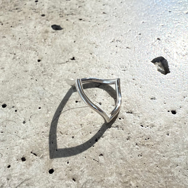 【END CUSTOM JEWELLERS】SILENT FANG RING / Silver