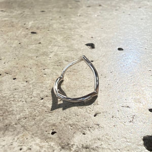 【END CUSTOM JEWELLERS】SILENT FANG RING / Silver