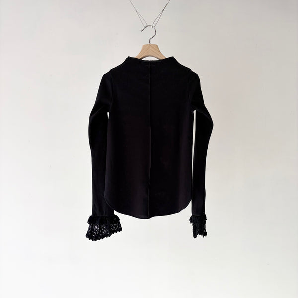 【 RhodolirioN 】RIBBED LACE CUFF PULLOVER TEE / Black