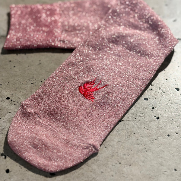 【 RhodolirioN 】SWALLOW STITCH GLITTER SOCKS / Pink