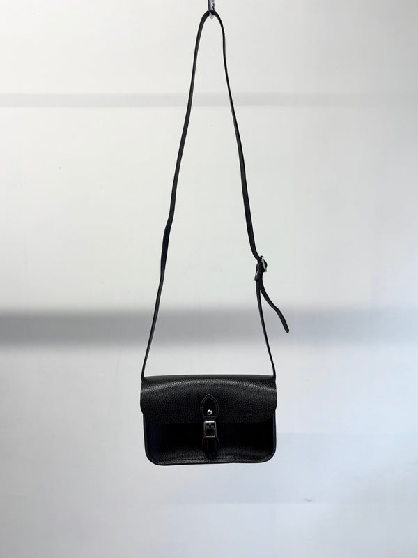 【 CAMBRIDGE SATCHEL 】THE MINI - ONE BUCKLE - / Black (Grain)