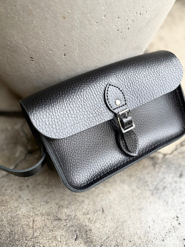 【 CAMBRIDGE SATCHEL 】THE MINI - ONE BUCKLE - / Black (Grain)
