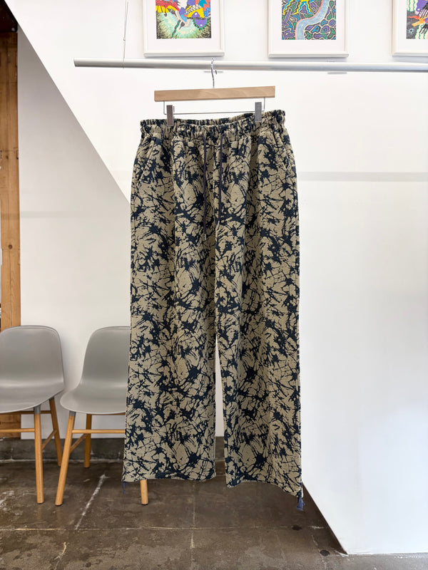 【 BLUE BLUE JAPAN 】ウラケプリント イージーパンツ / Olive