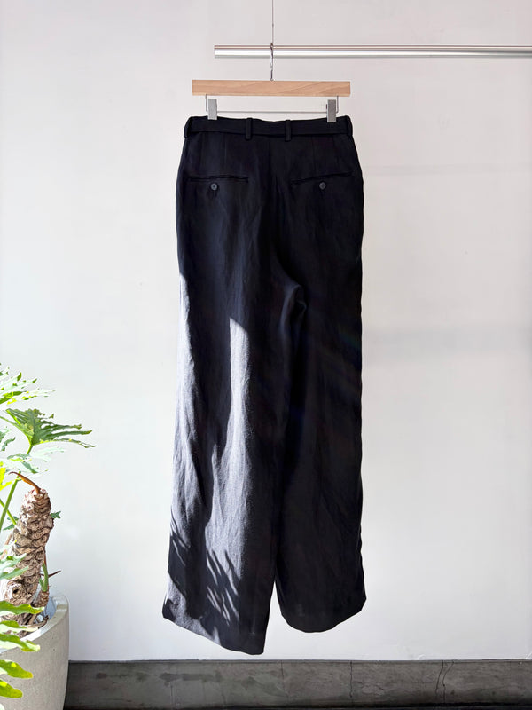 【 m's braque 】BELTED TUCKED BAGGY PANTS / Black