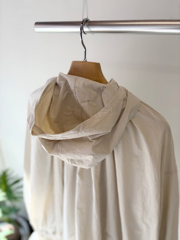 【 RhodolirioN 】HOODED ZIP COAT / Natural
