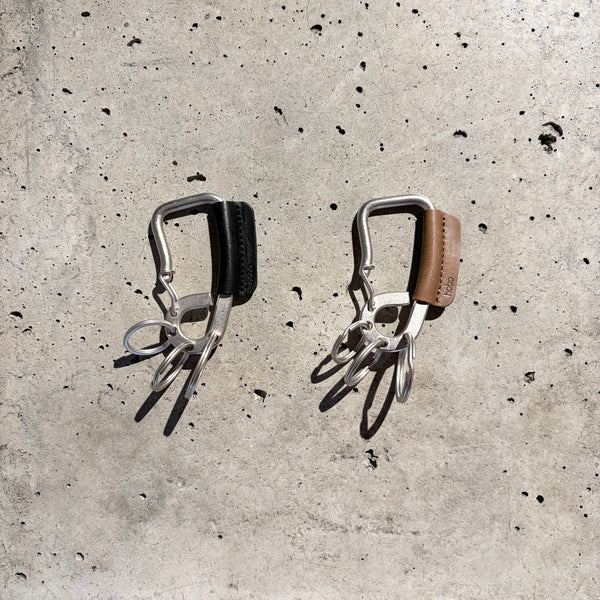 【hobo】CARABINER KEY RING S - with HORSE LEATHER - / Taupe