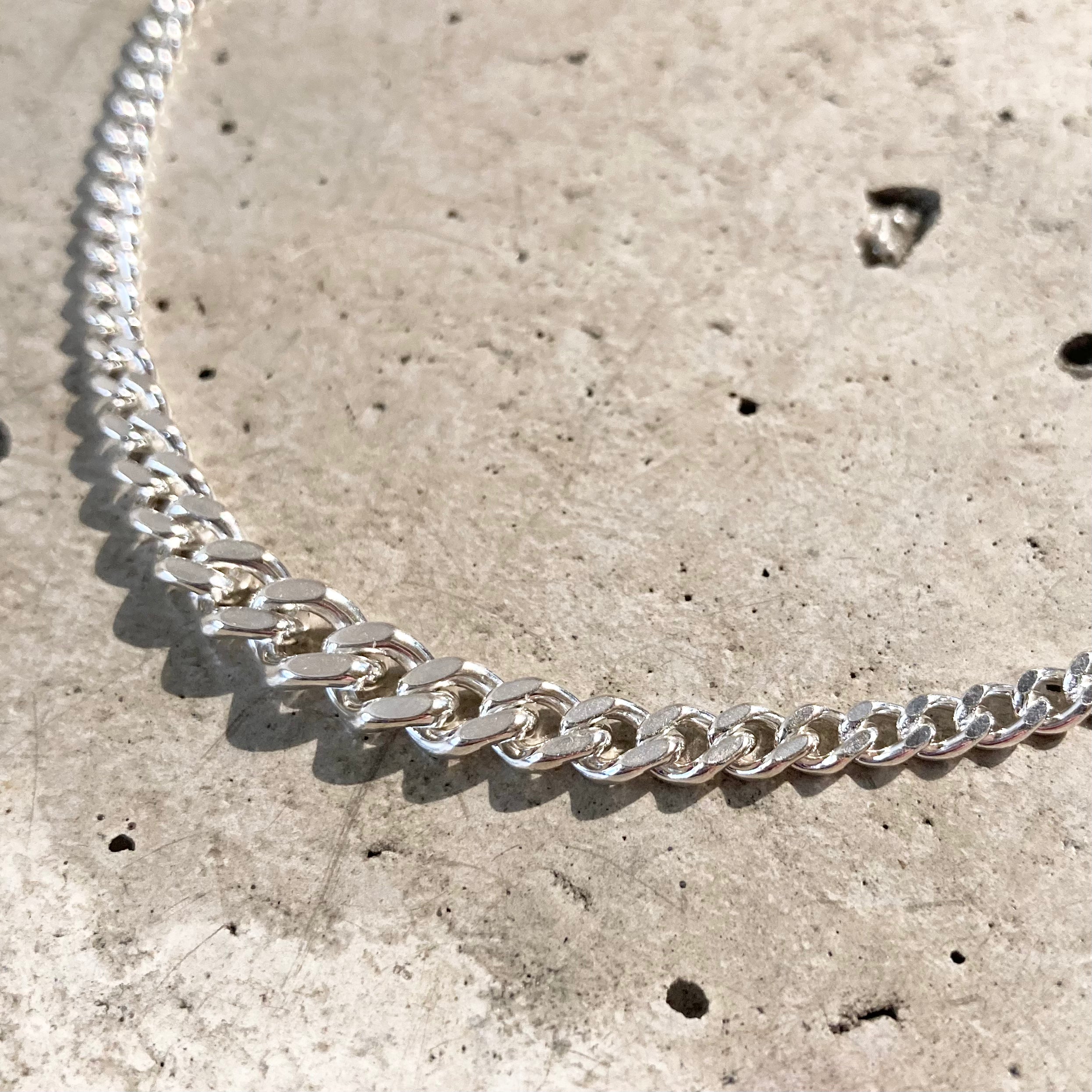 END CUSTOM JEWELLERS】THE GRADIENT NECKLACE - SLENDER CURVECUT END CUSTOM JEWELLERS】THE GRADIENT NECKLACE - SLENDER CURVECUT