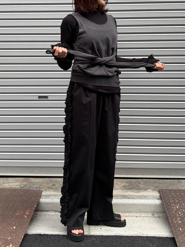 【 RhodolirioN 】FRILL SIDE FLARE PANT - TWILL - / Black