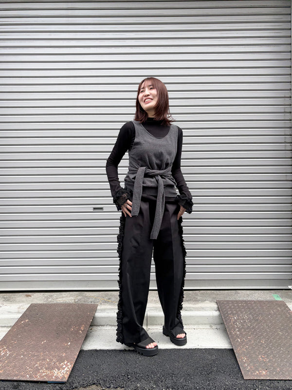 【 RhodolirioN 】RIBBED LACE CUFF PULLOVER TEE / Black