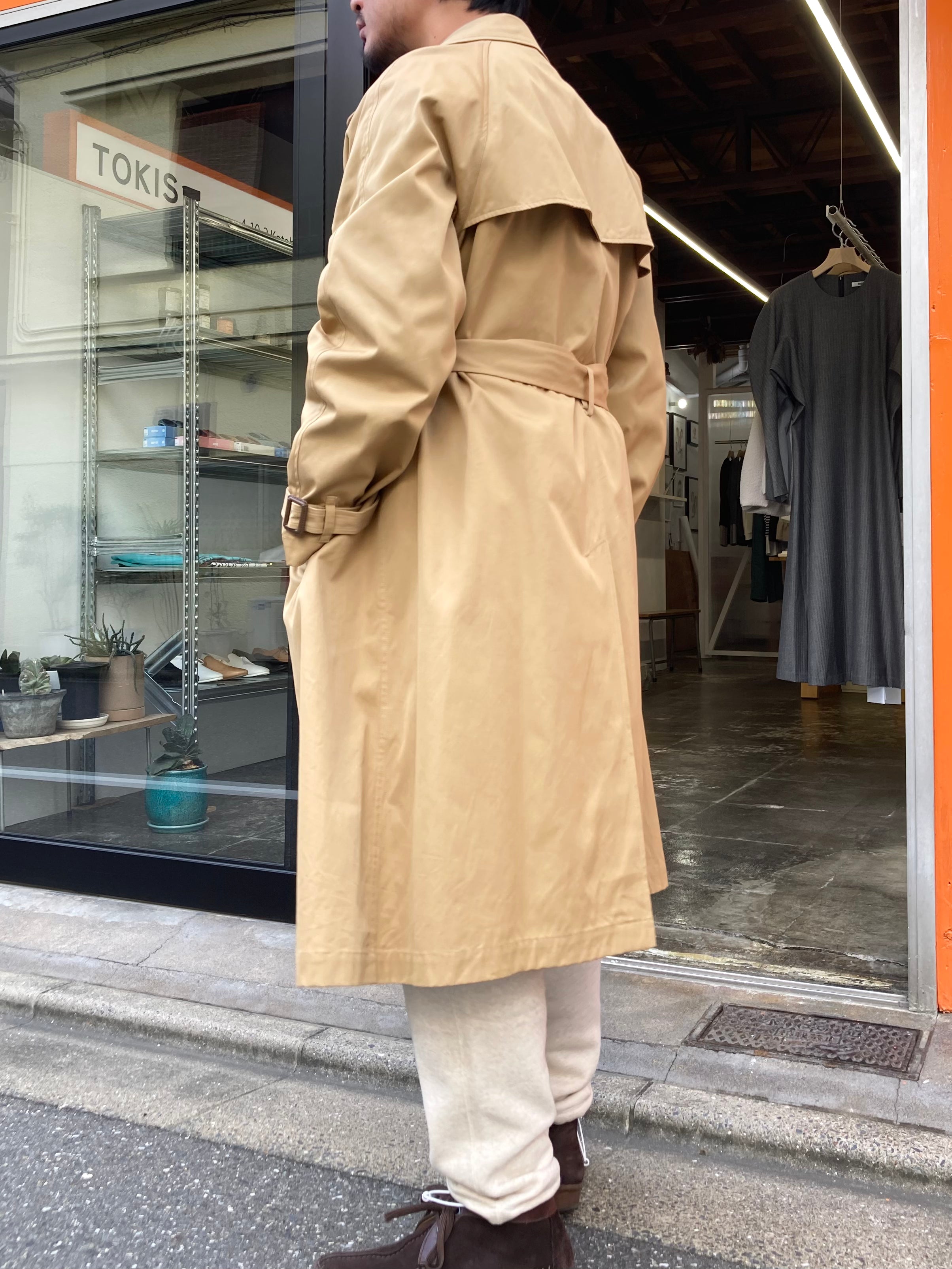 ES : S】TRENCH COAT - High Twist Cotton Gabardine - / Dark Beige – TOKIS