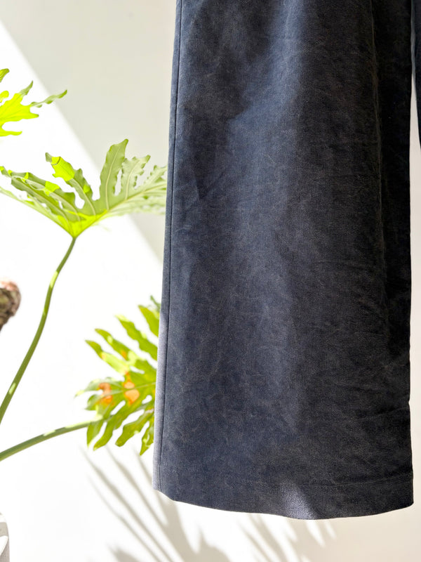【frank leder / フランクリーダー】WASHED MOLESKIN 1TUCK WIDE TROUSERS  / Charcoal Grey