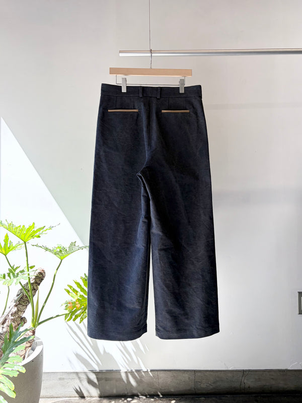 【frank leder / フランクリーダー】WASHED MOLESKIN 1TUCK WIDE TROUSERS  / Charcoal Grey