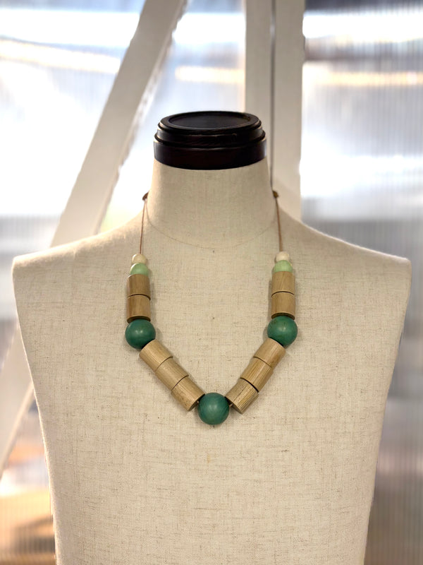 m's braque】GERMAN WOOD BEADS NECKLACE / Green × Natural – TOKIS m's braque】GERMAN WOOD BEADS NECKLACE / Green × Natural – TOKIS