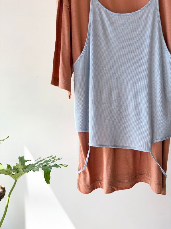 【 RhodolirioN 】CAMISOLE TOP & LOOSE FITTING TEE - UNIT TOPS - / Beige