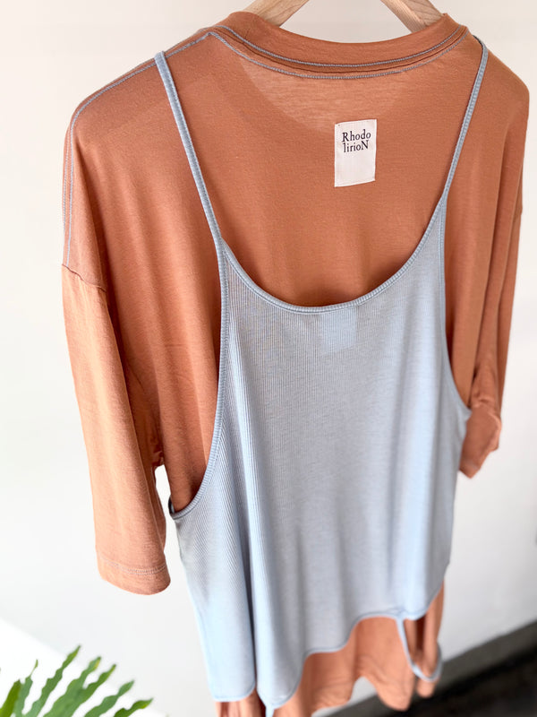 【 RhodolirioN 】CAMISOLE TOP & LOOSE FITTING TEE - UNIT TOPS - / Beige