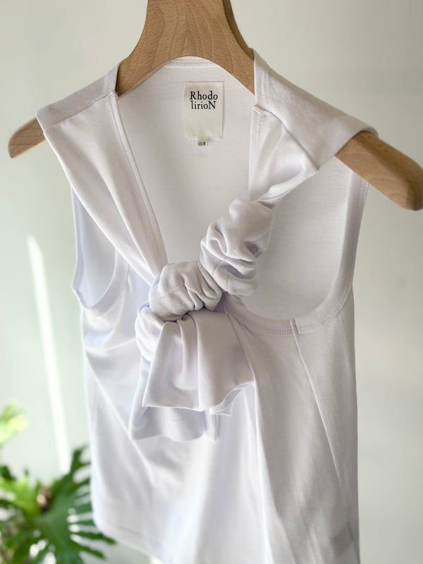 【 RhodolirioN 】ONE KNOT SLEEVELESS TOP / White