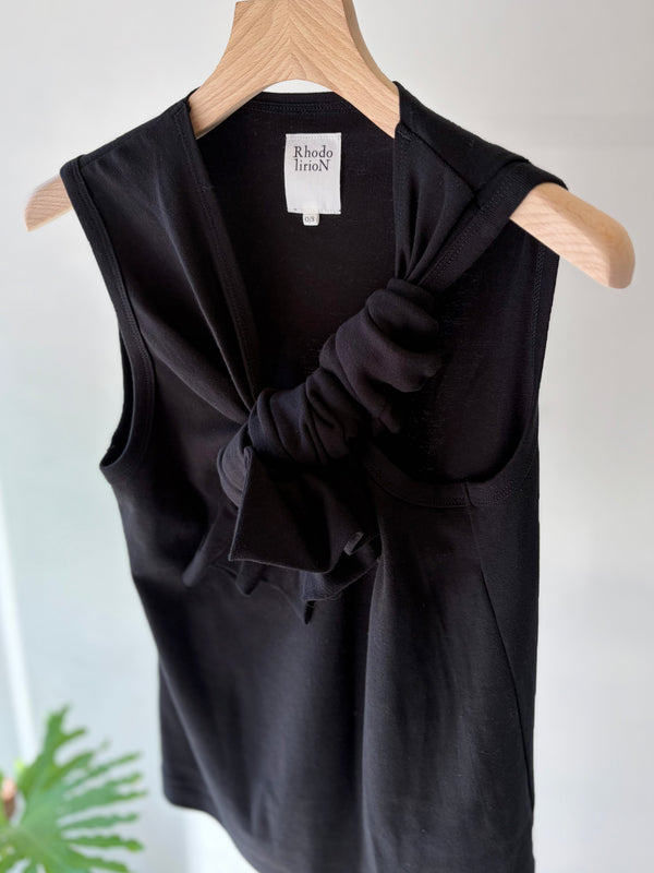 【 RhodolirioN 】ONE KNOT SLEEVELESS TOP / Black