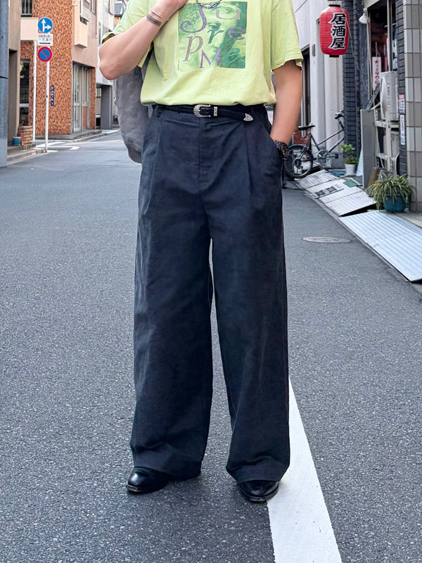 【frank leder / フランクリーダー】WASHED MOLESKIN 1TUCK WIDE TROUSERS  / Charcoal Grey