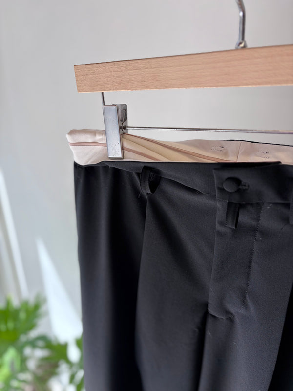 【 HOMMENA 】TUCKED WIDE PANTS / Black