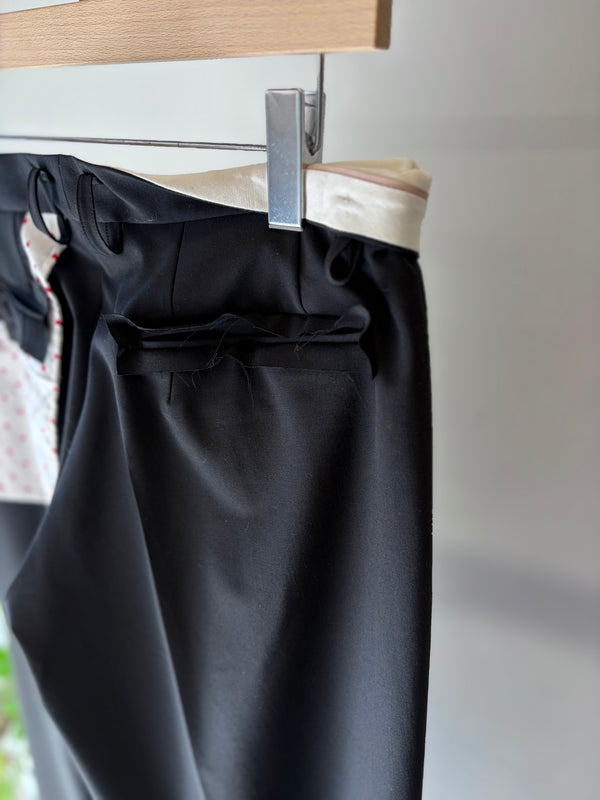 【 HOMMENA 】TUCKED WIDE PANTS / Black