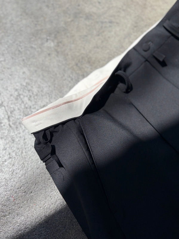 【 HOMMENA 】TUCKED WIDE PANTS / Black