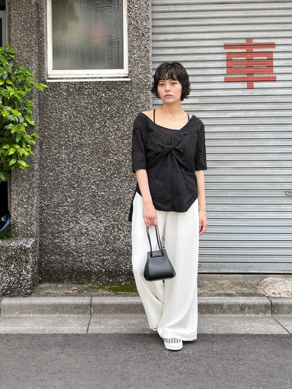 【 RIVER 】EMBROIDERED LAYERED TOP / Black