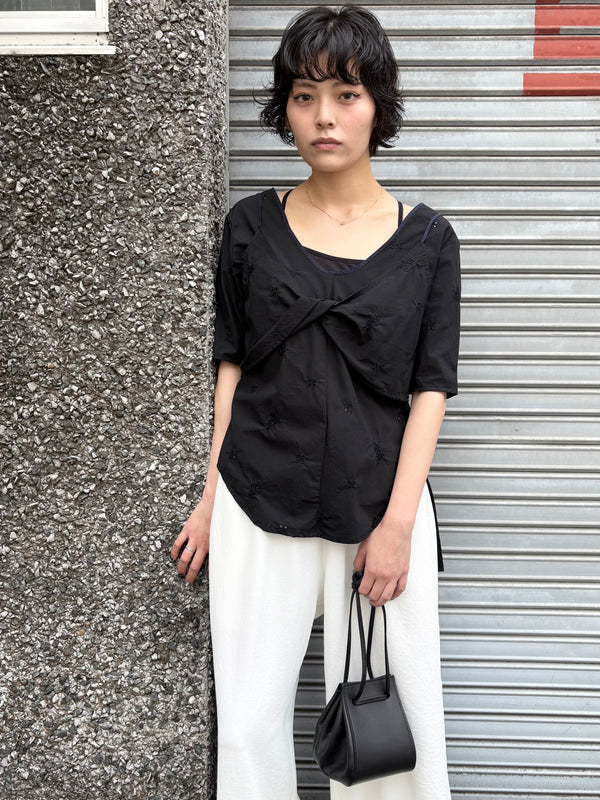 【 RIVER 】EMBROIDERED LAYERED TOP / Black
