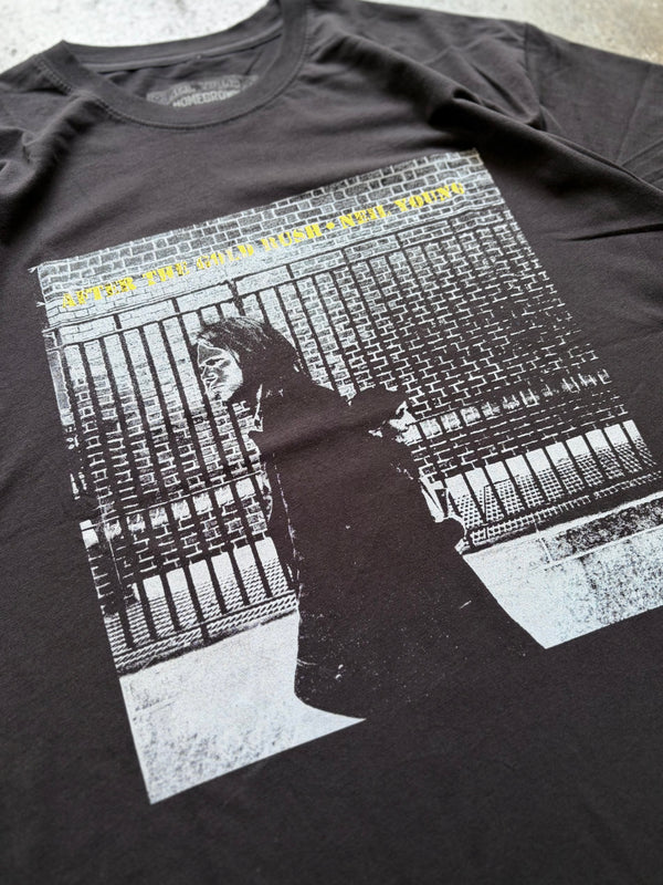 【 GRAPHIC WEAR & GOODS 】NEIL YOUNG " AFTER THE GOLD RUSH " / Black