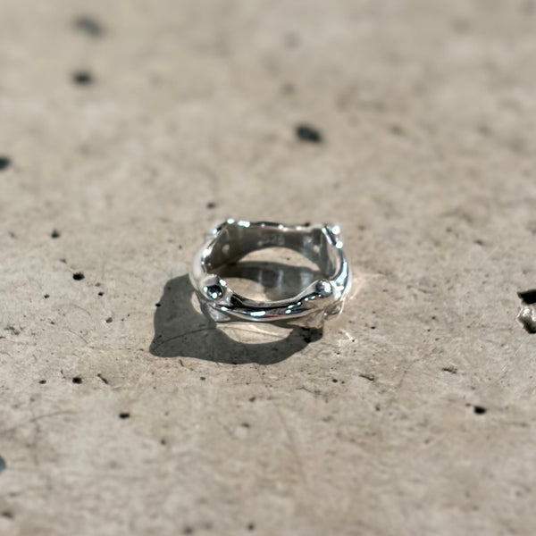 【END CUSTOM JEWELLERS】SQUARE BONE SHAPED RING / Silver