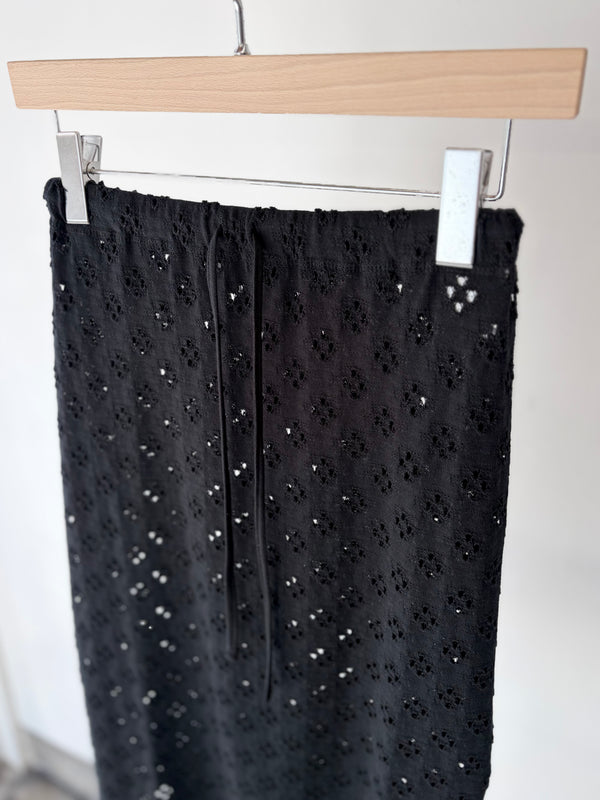 【 RhodolirioN 】PENCIL SKIRT - CUT WORK - / Black