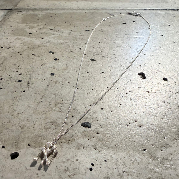 【END CUSTOM JEWELLERS】BONE SHAPED " NY " NACKLACE / Silver