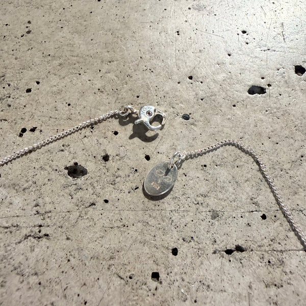 【END CUSTOM JEWELLERS】BONE SHAPED " NY " NACKLACE / Silver
